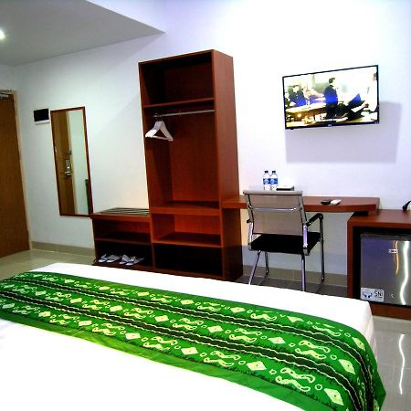 Hotel Delima บันจาร์มาซิน ภายนอก รูปภาพ