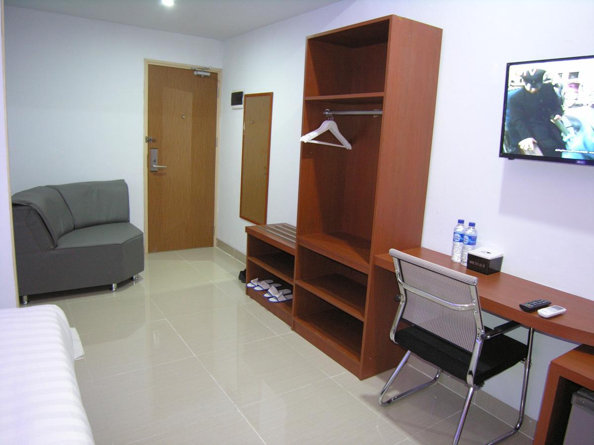 Hotel Delima บันจาร์มาซิน ภายนอก รูปภาพ