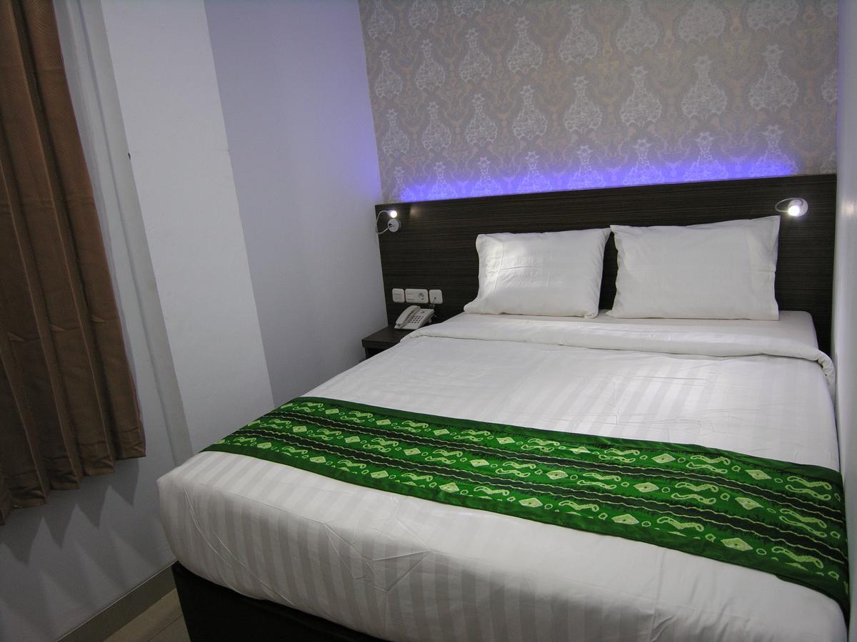 Hotel Delima บันจาร์มาซิน ภายนอก รูปภาพ