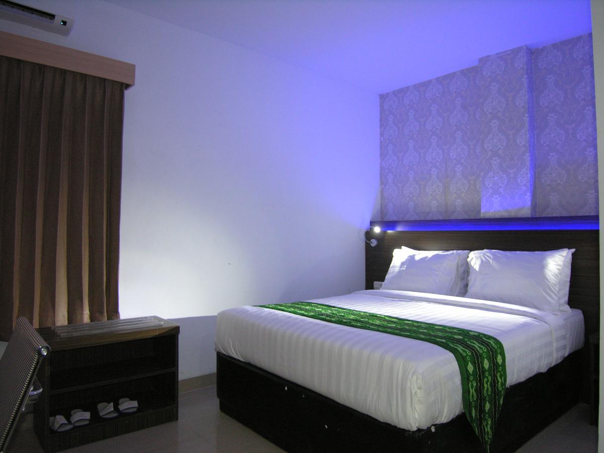 Hotel Delima บันจาร์มาซิน ภายนอก รูปภาพ